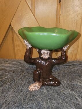 Vintage Vigor Monkey Ceramic Trinket Dish  Tropical Leaf